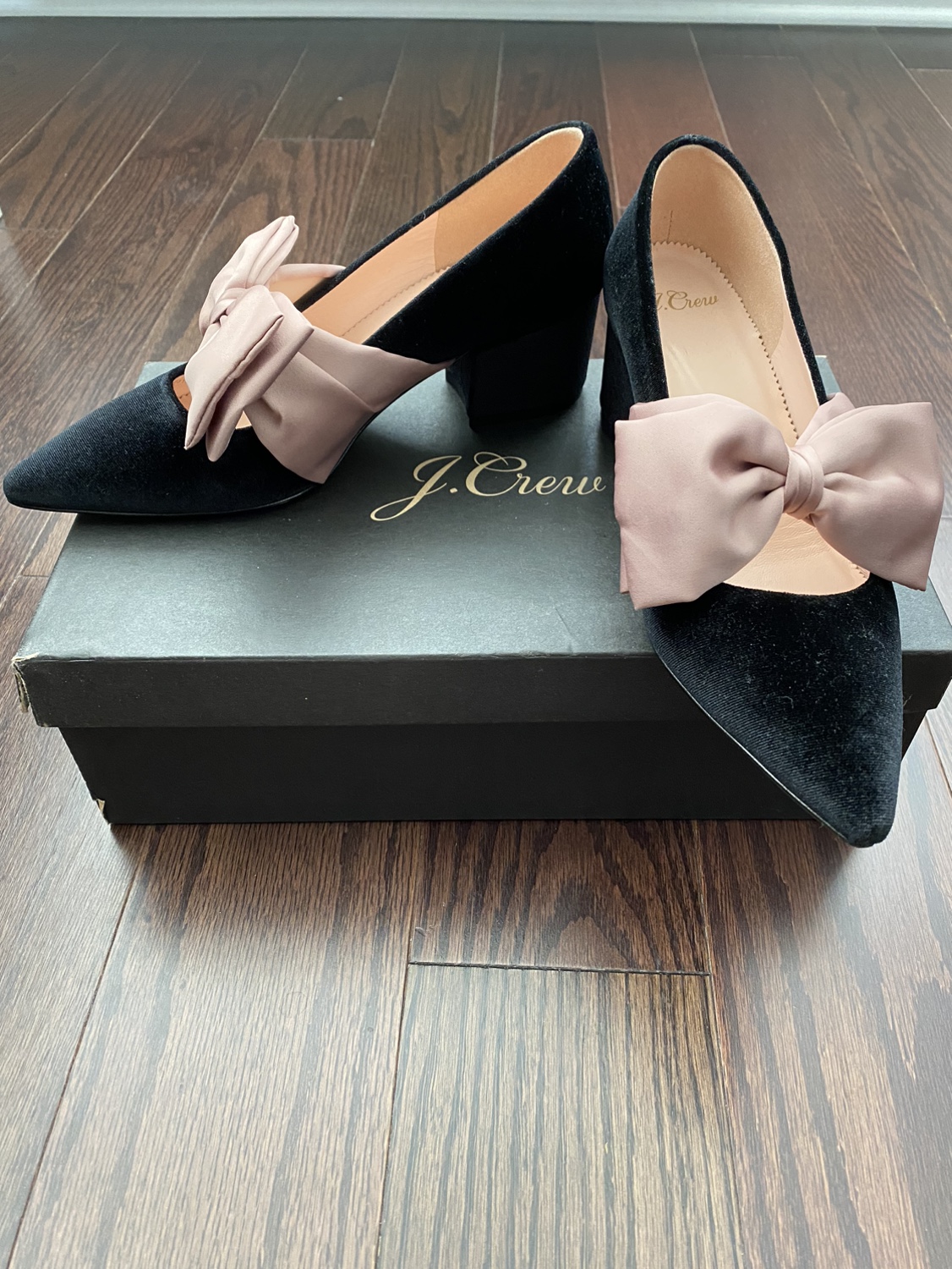 *New* J.CREW  Black Laney Velvet Pumps Heels Satin Bow Size 6 - photo 4