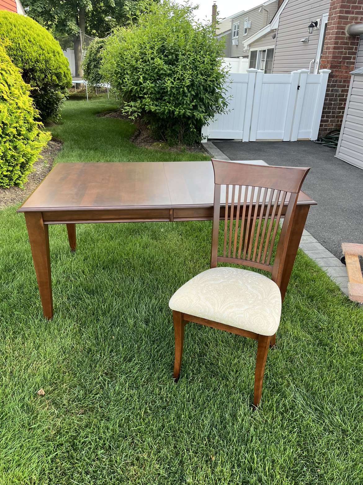 Dining room table