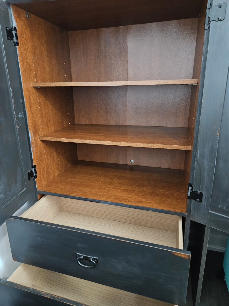 nightstand and wardrobe - photo 3