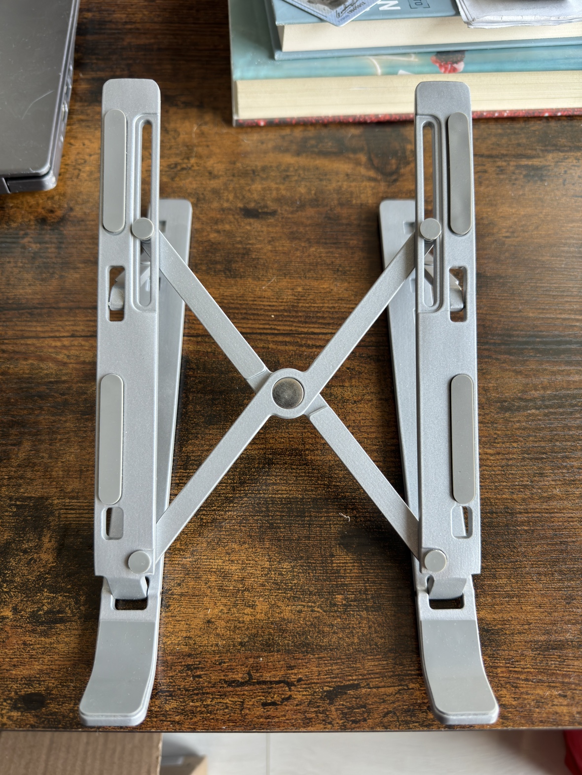 Laptop riser thumbnail