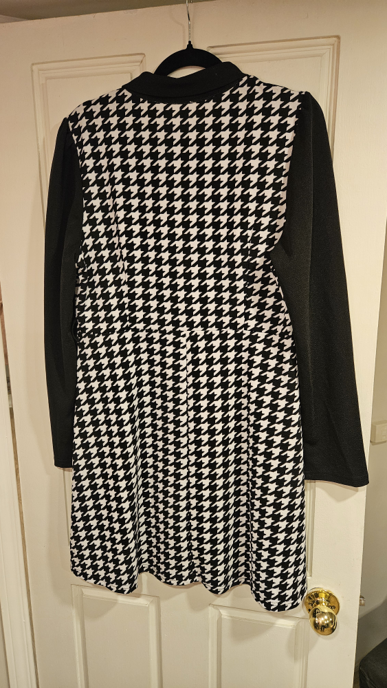 SHEIN Clasi Houndstooth Print Puff Sleeve Belted Dress image indicator(5)