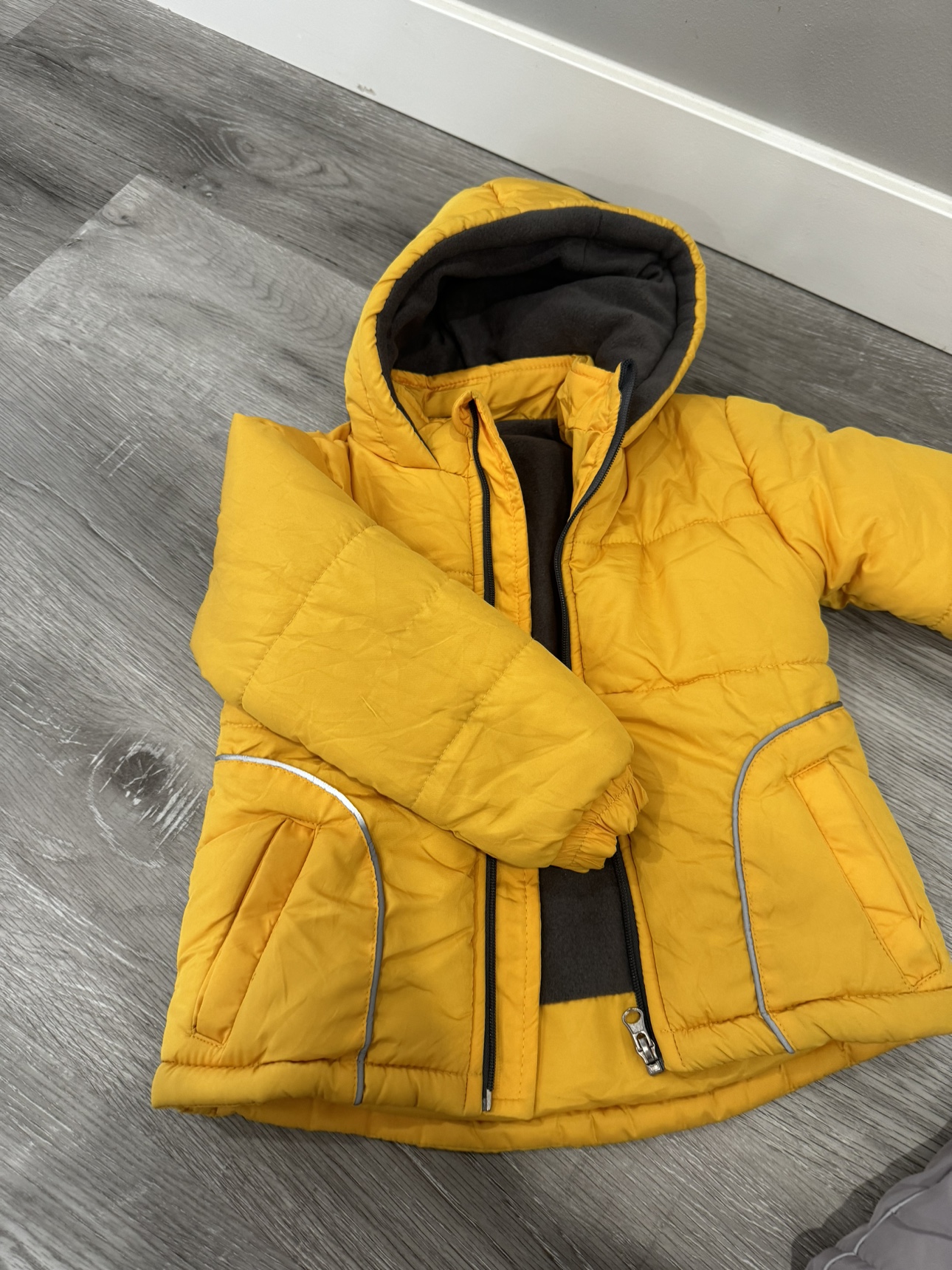 Outerwear for a girl - photo 4