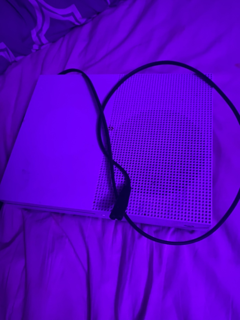 Xbox one S 1Tb *UNSURE IF WORKS*
