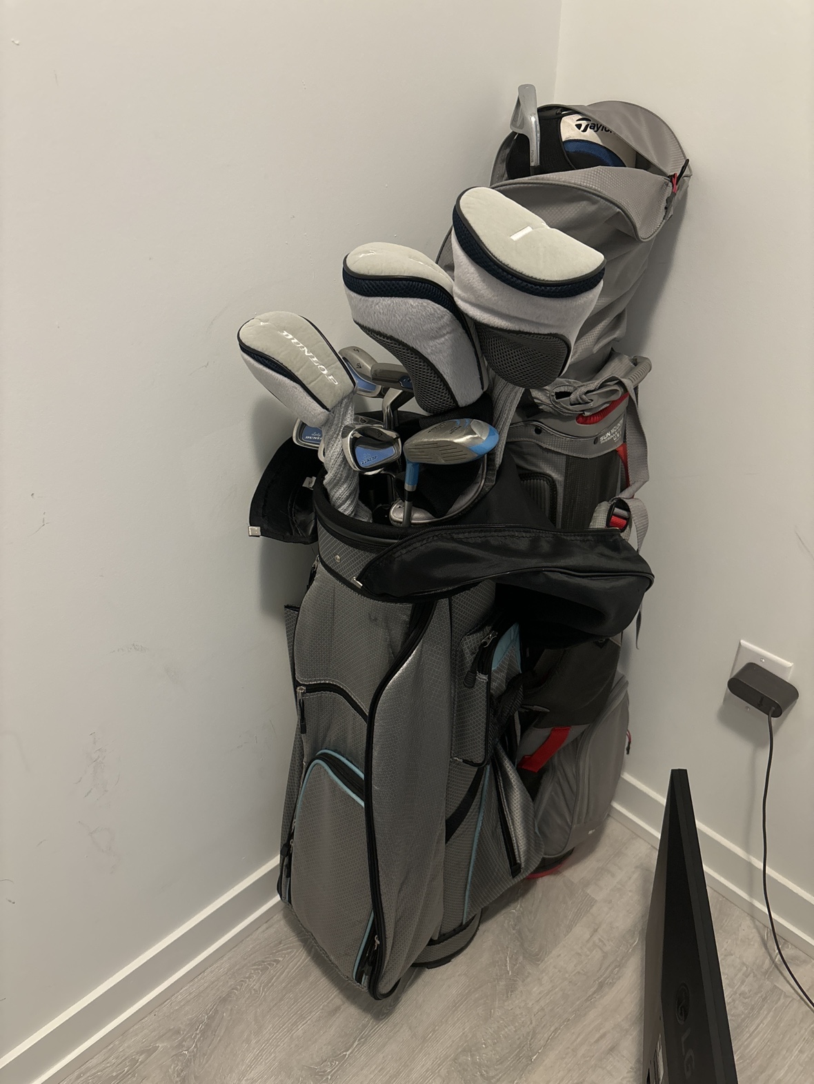 Dunlop lady’s full golf set & bag