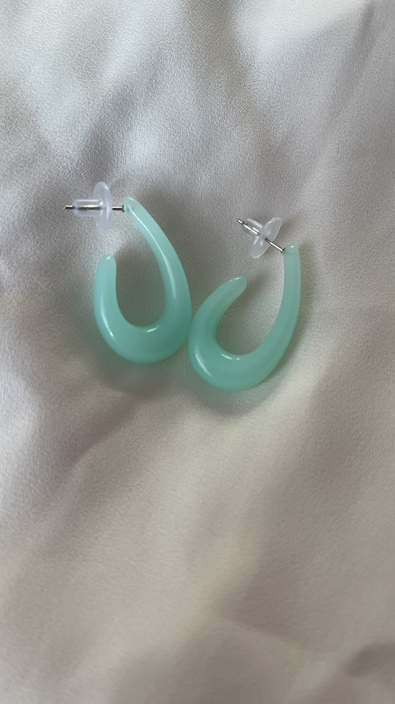 Brand new resin hoop earrings image indicator(2)