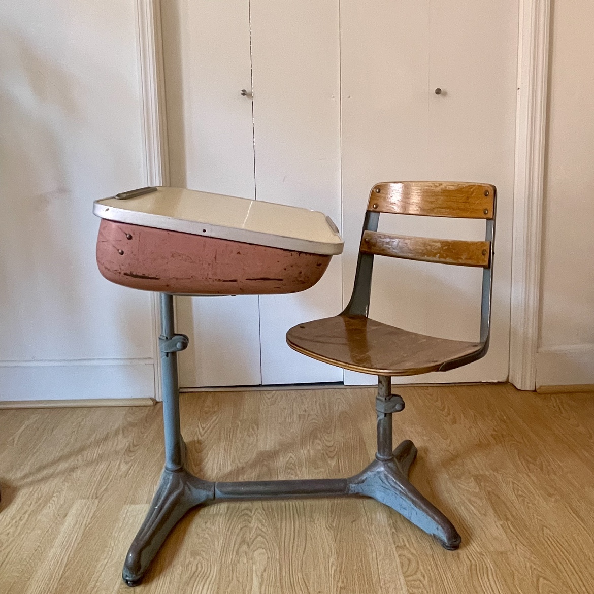 Mid-century School Desk - photo 3