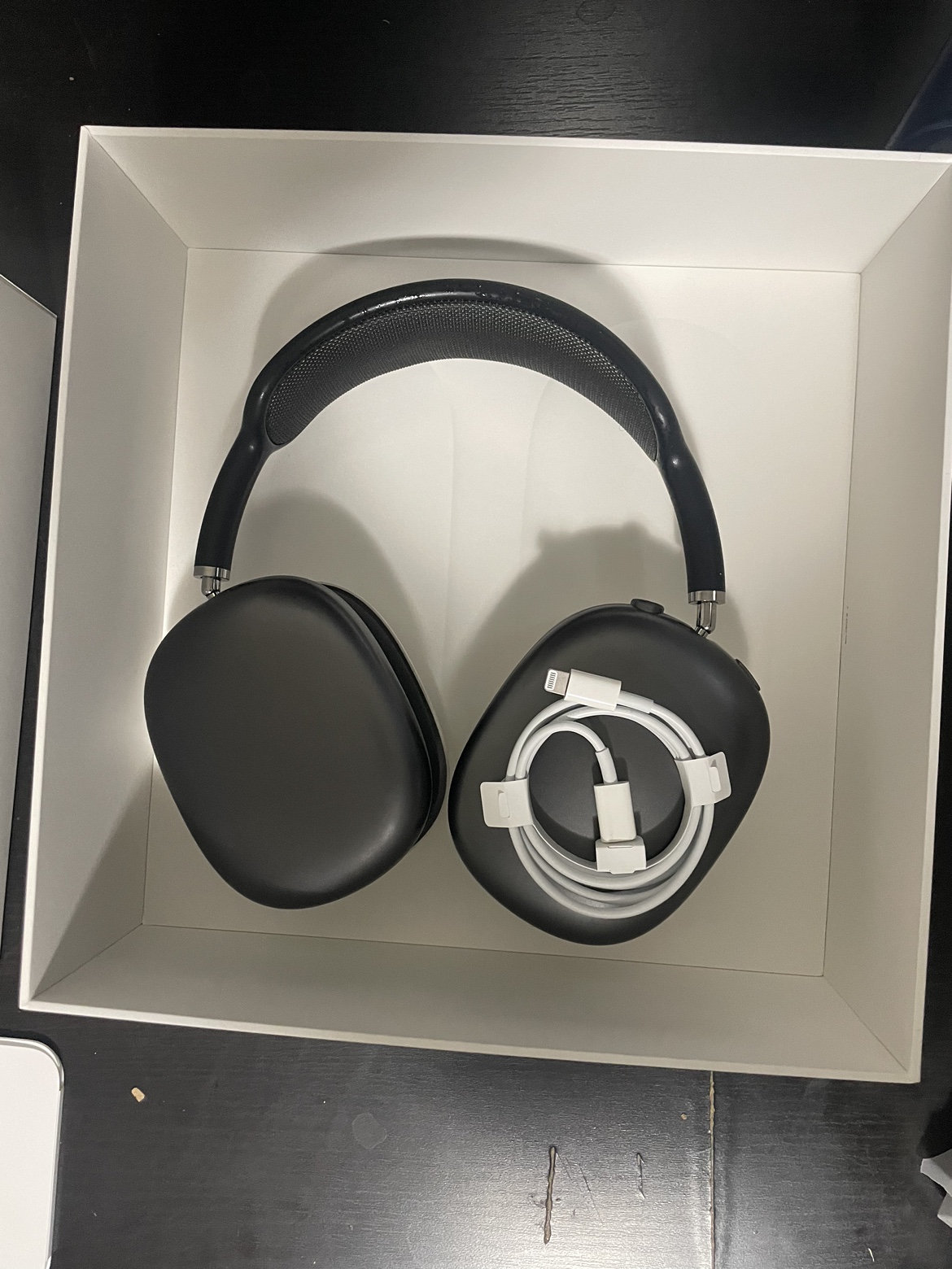 Apple Airpod Max (1 year warranty)