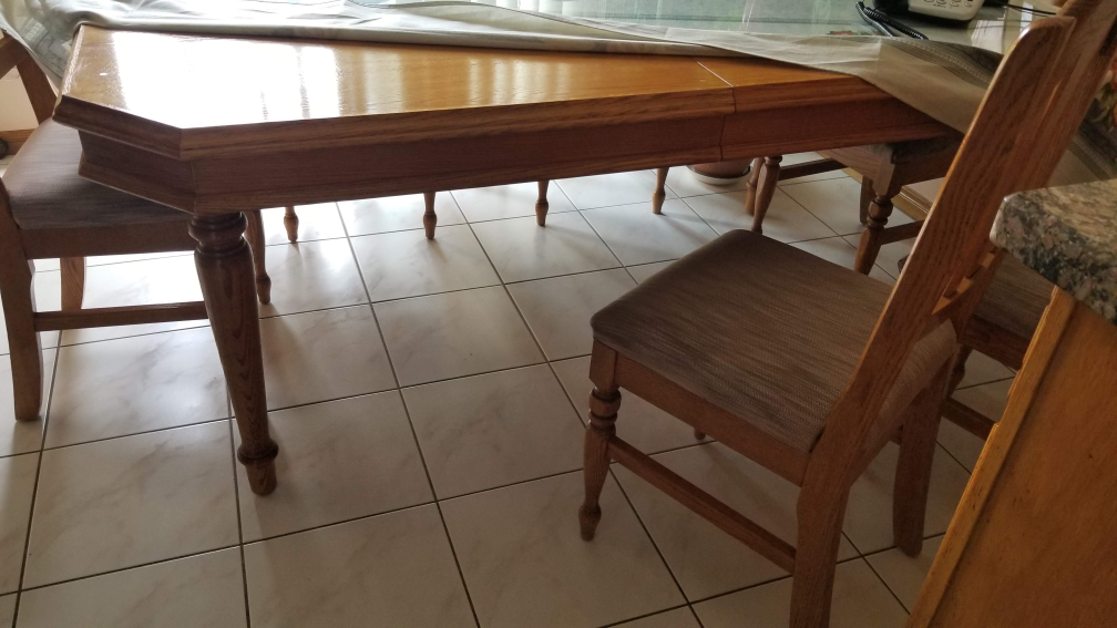 SOLID OAK HARVEST TABLE