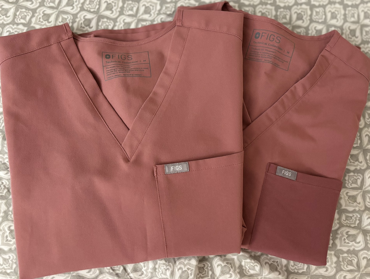 FIGS Mauve top