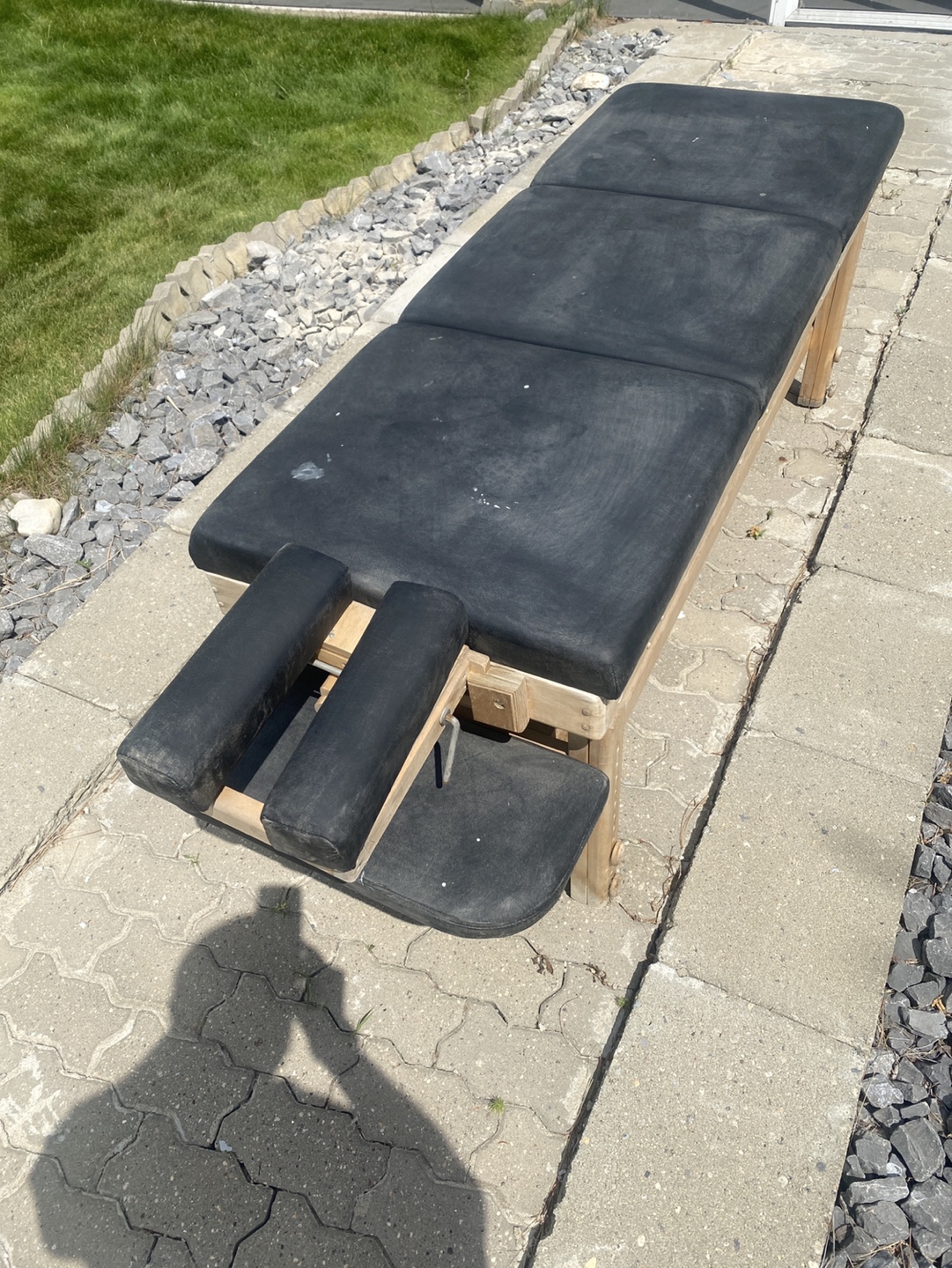 Massage table