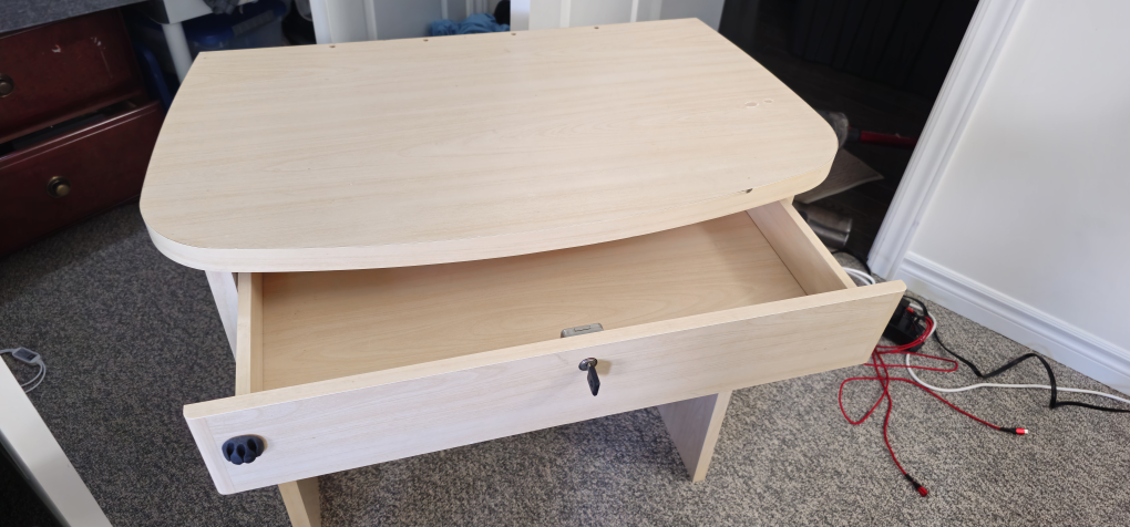 Desk, draw with lock - photo 2