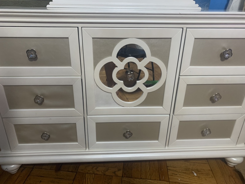 Raymour & Flanigan Dresser - photo 3