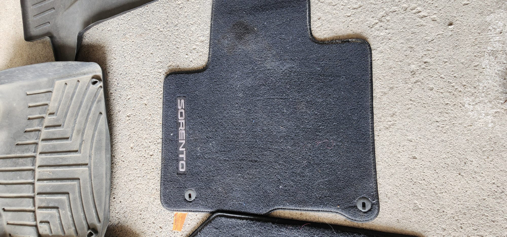 Weathertech floor liners for Kia Sorento 2018 - photo 5
