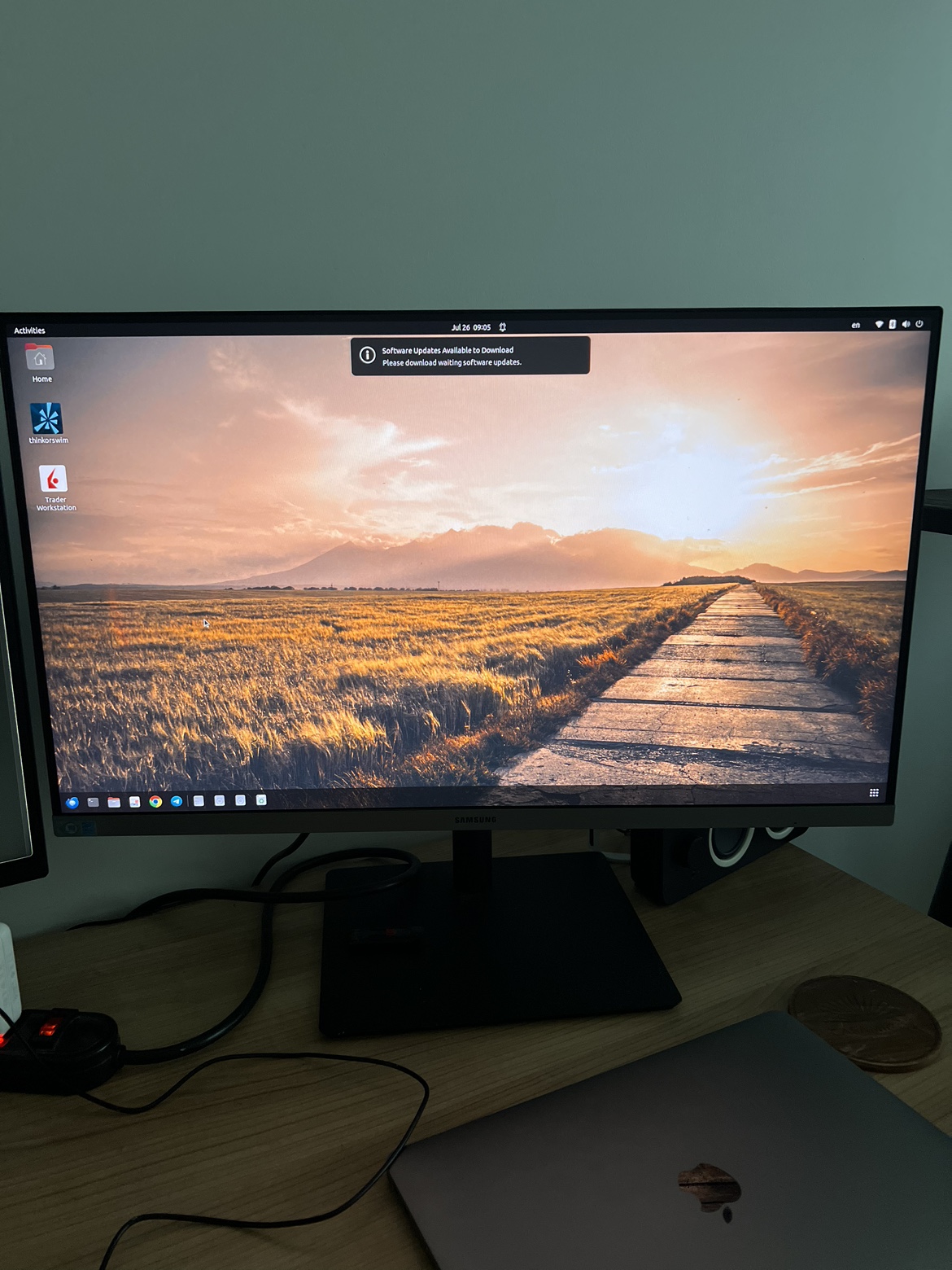 27" Monitor