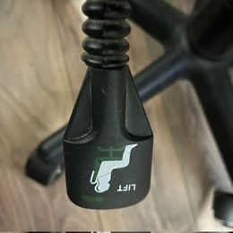 Computer table and chairr image indicator(8)