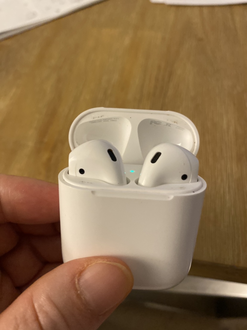 AirPod 2nd thumbnail