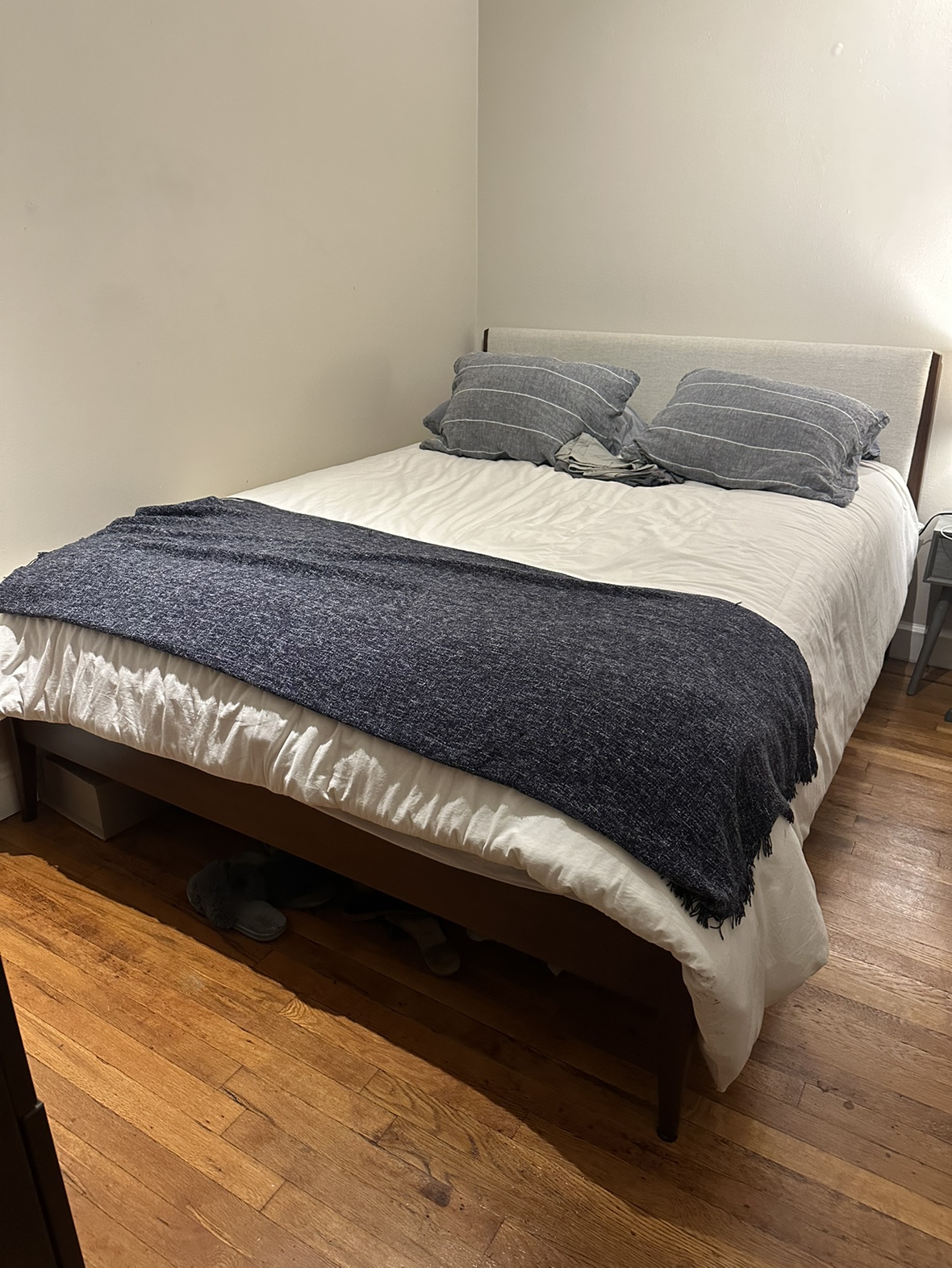 Queen bed frame and headboard - West Elm - photo 2