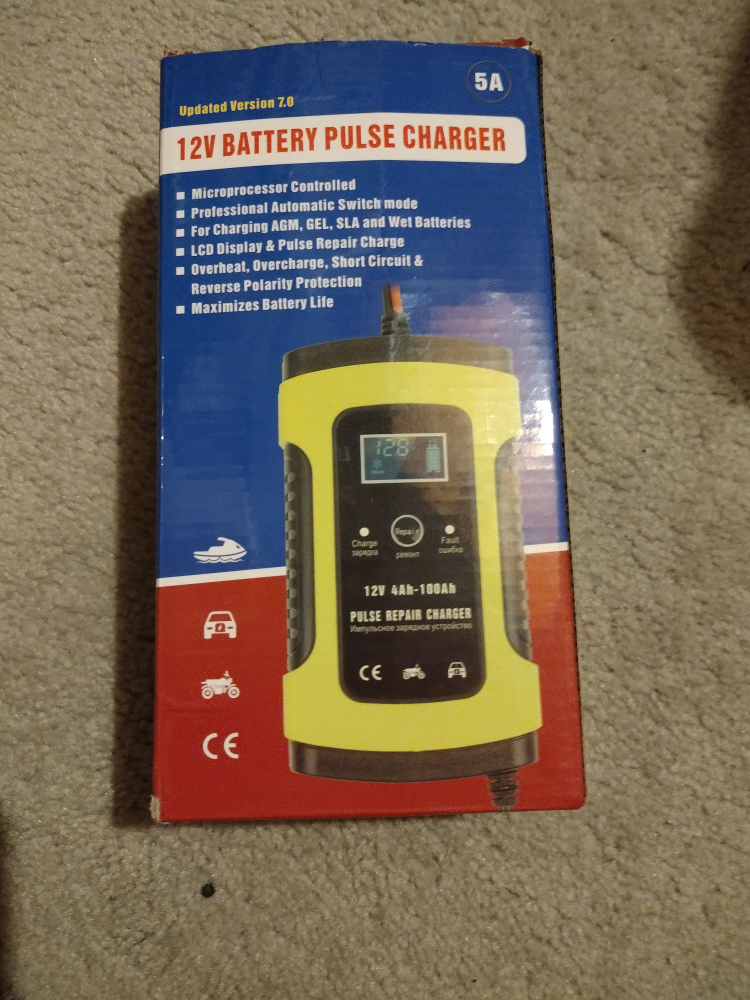 brand new battery tender/charger for 12v vehicle batteries