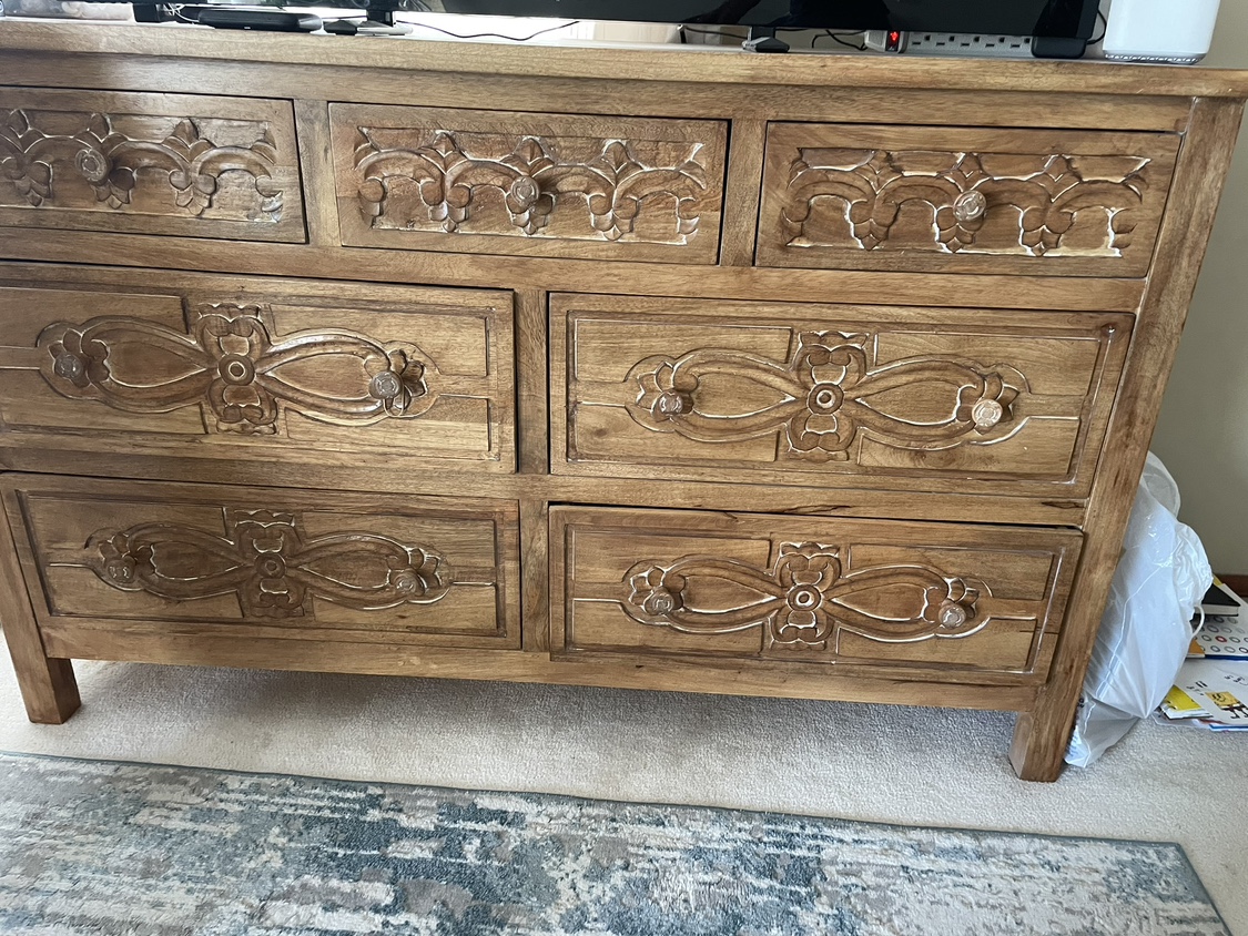 Dresser