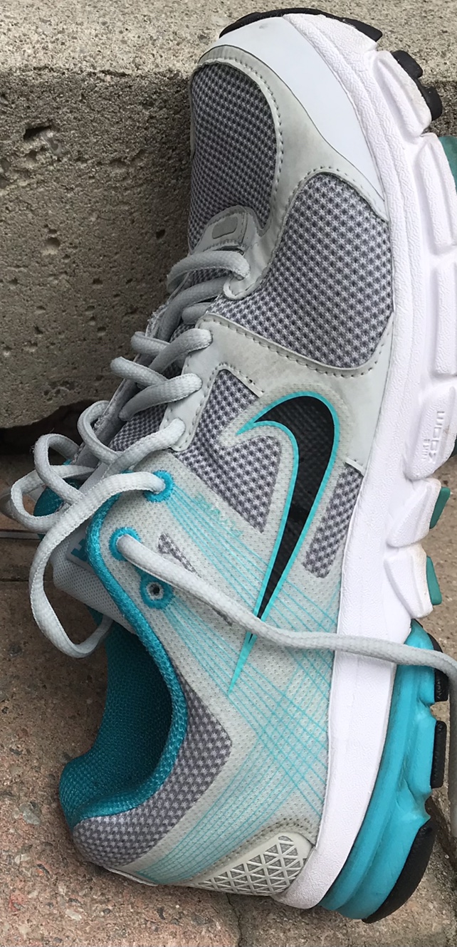 Nike - Women Shoes - 8.5 US image indicator(3)