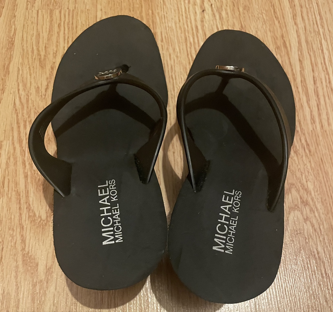 Michael Kors platform flip flops image indicator(3)