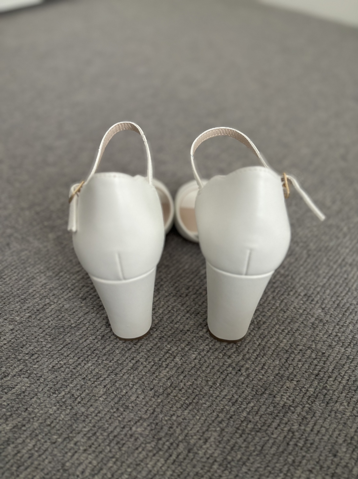 #freecycle high heels - never been worn size 6 - photo 4