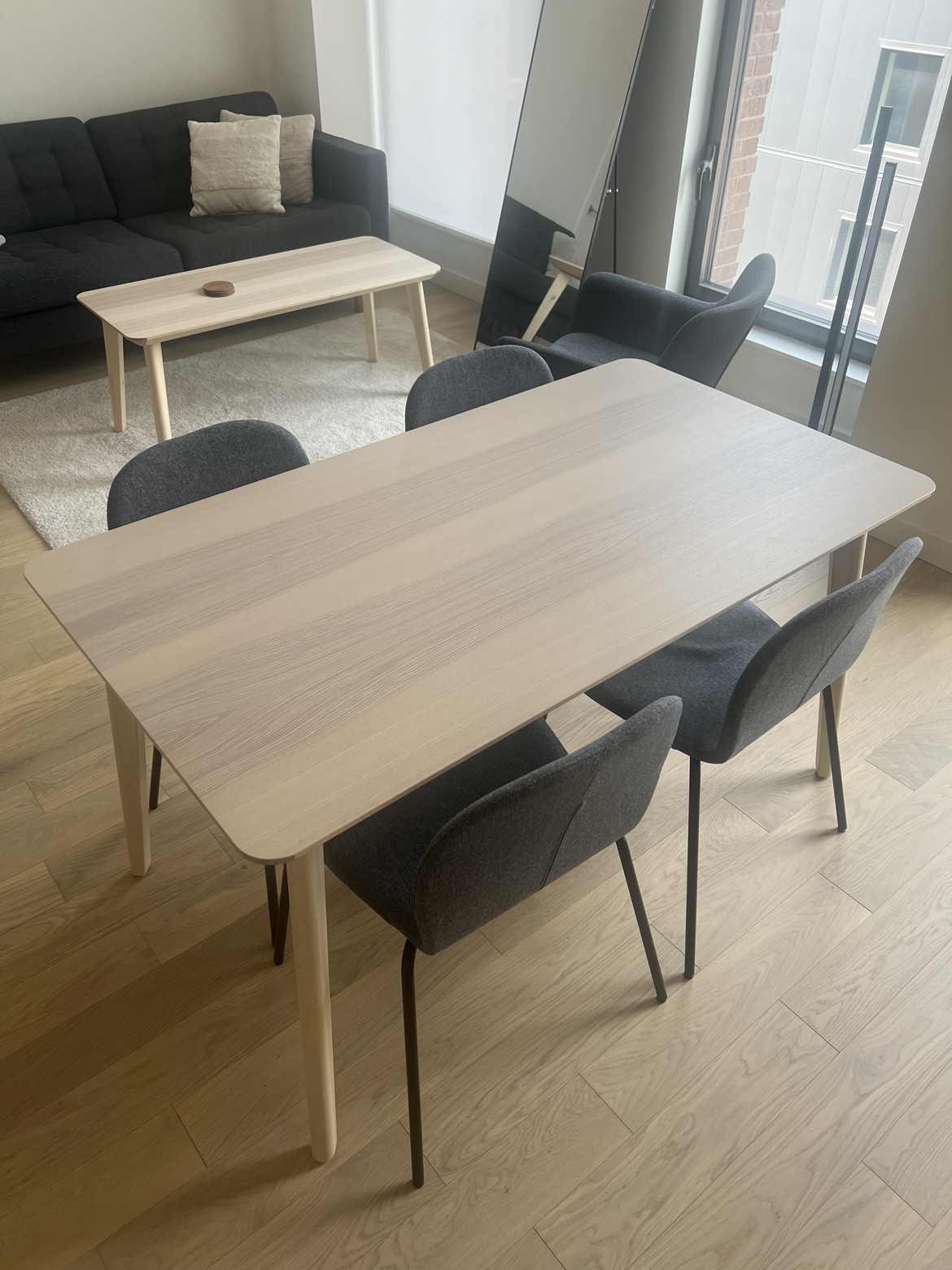 Dining table - photo 4