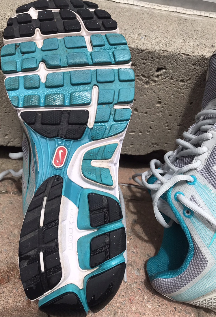 Nike - Women Shoes - 8.5 US image indicator(2)