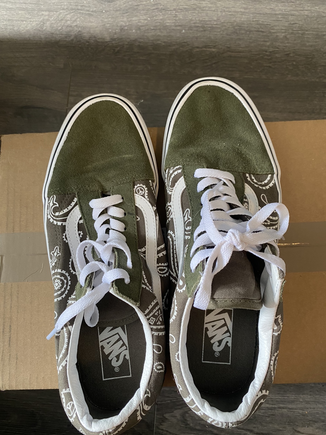 Old Skool Vans thumbnail