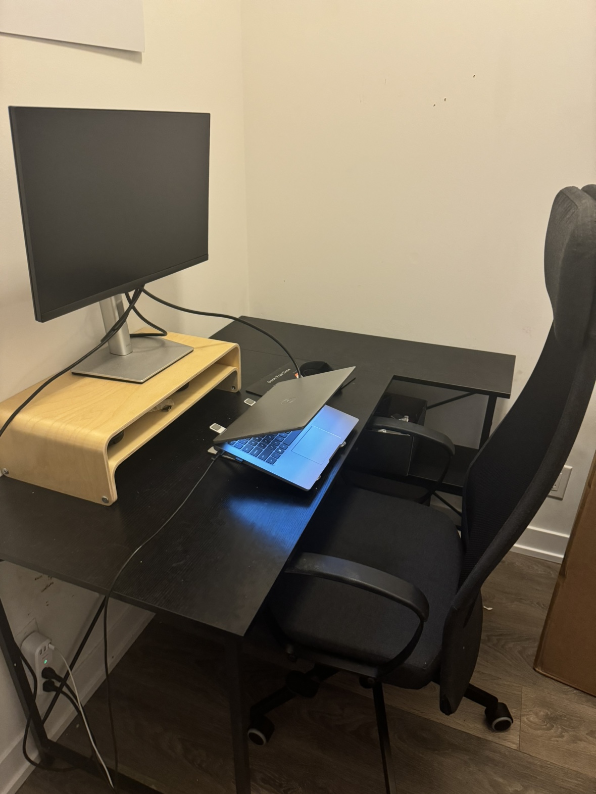 Reversible L shape office desk image indicator(7)