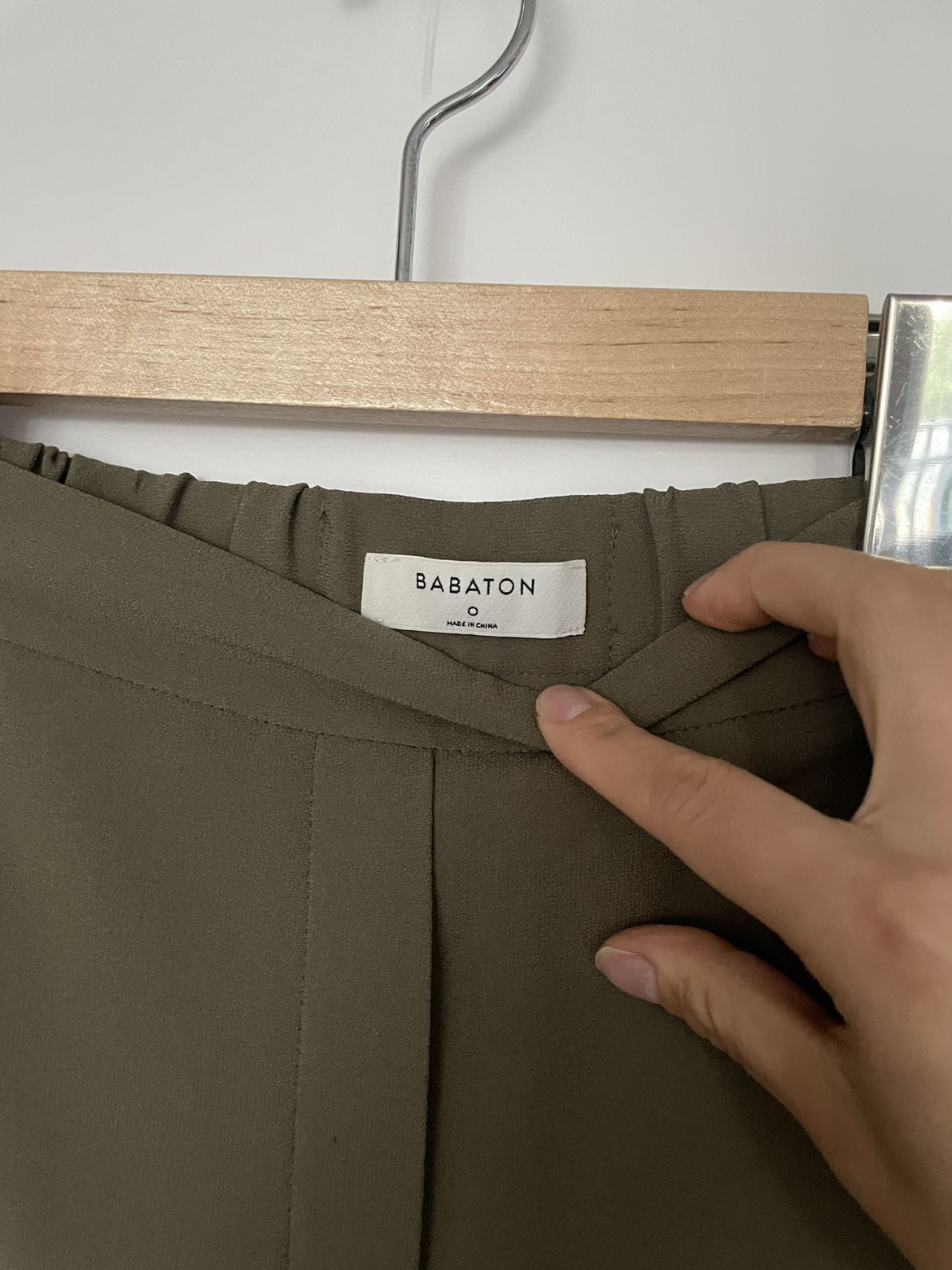 Aritzia Babaton elastic waist straight leg pants - photo 3
