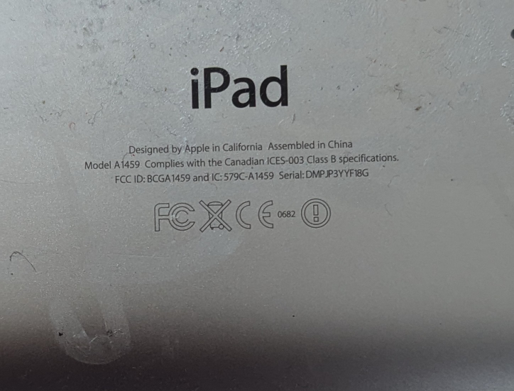 iPad (4th generation) Wi-Fi + Cellular image indicator(4)