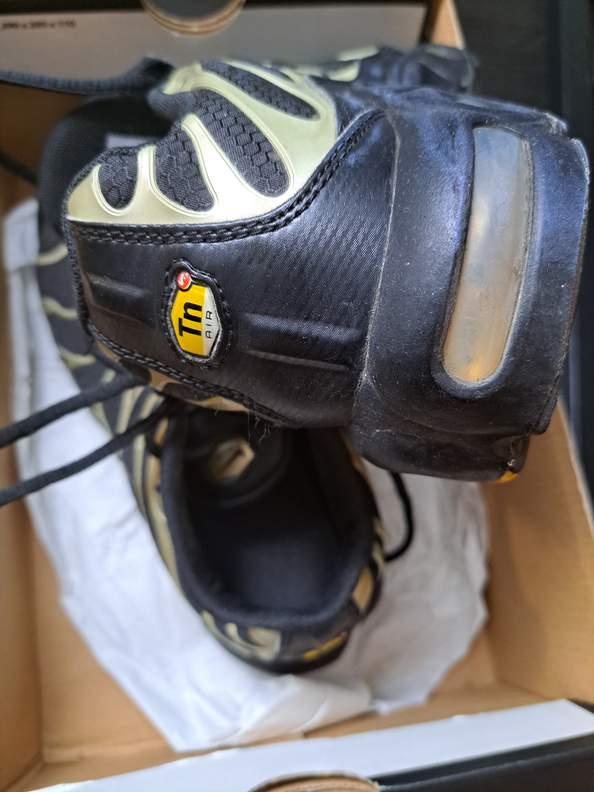 Nike Air Plus Sneakerd - size US 6Y image indicator(2)