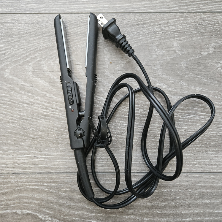 CONAIR Flat Iron thumbnail