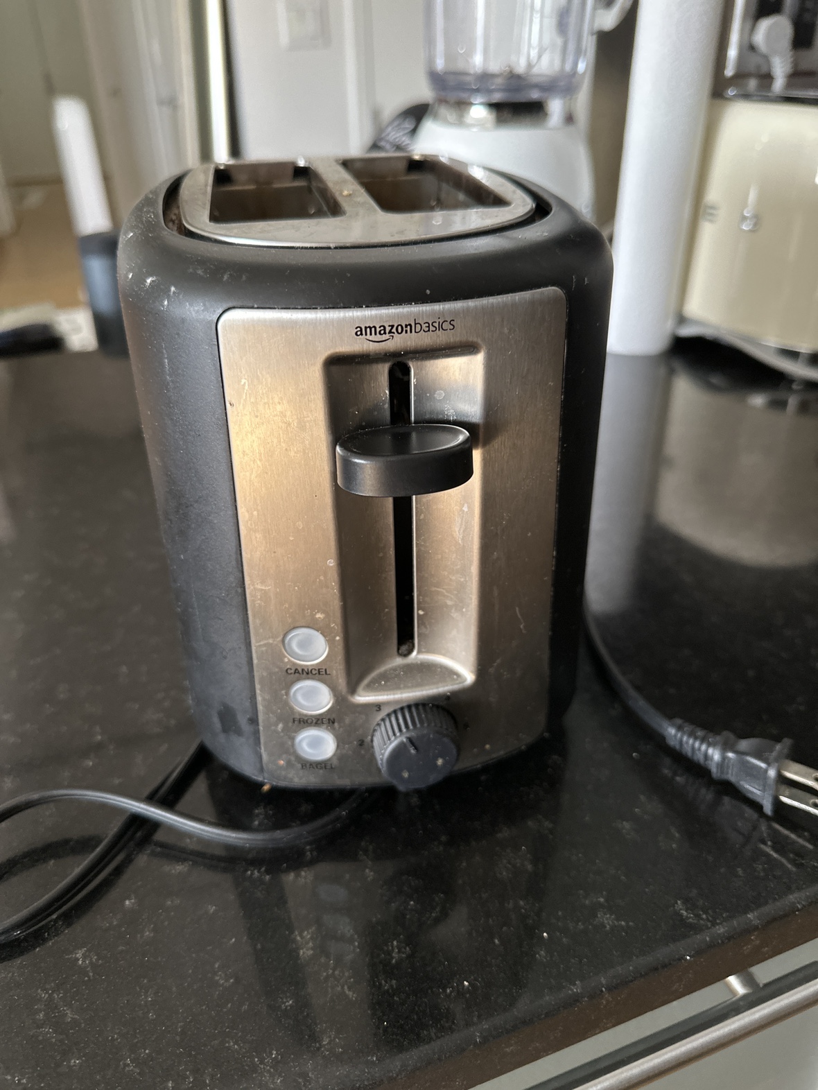 Amazon basic toaster