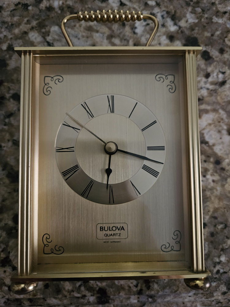 Vintage Bulova Quartz Clock image indicator(3)