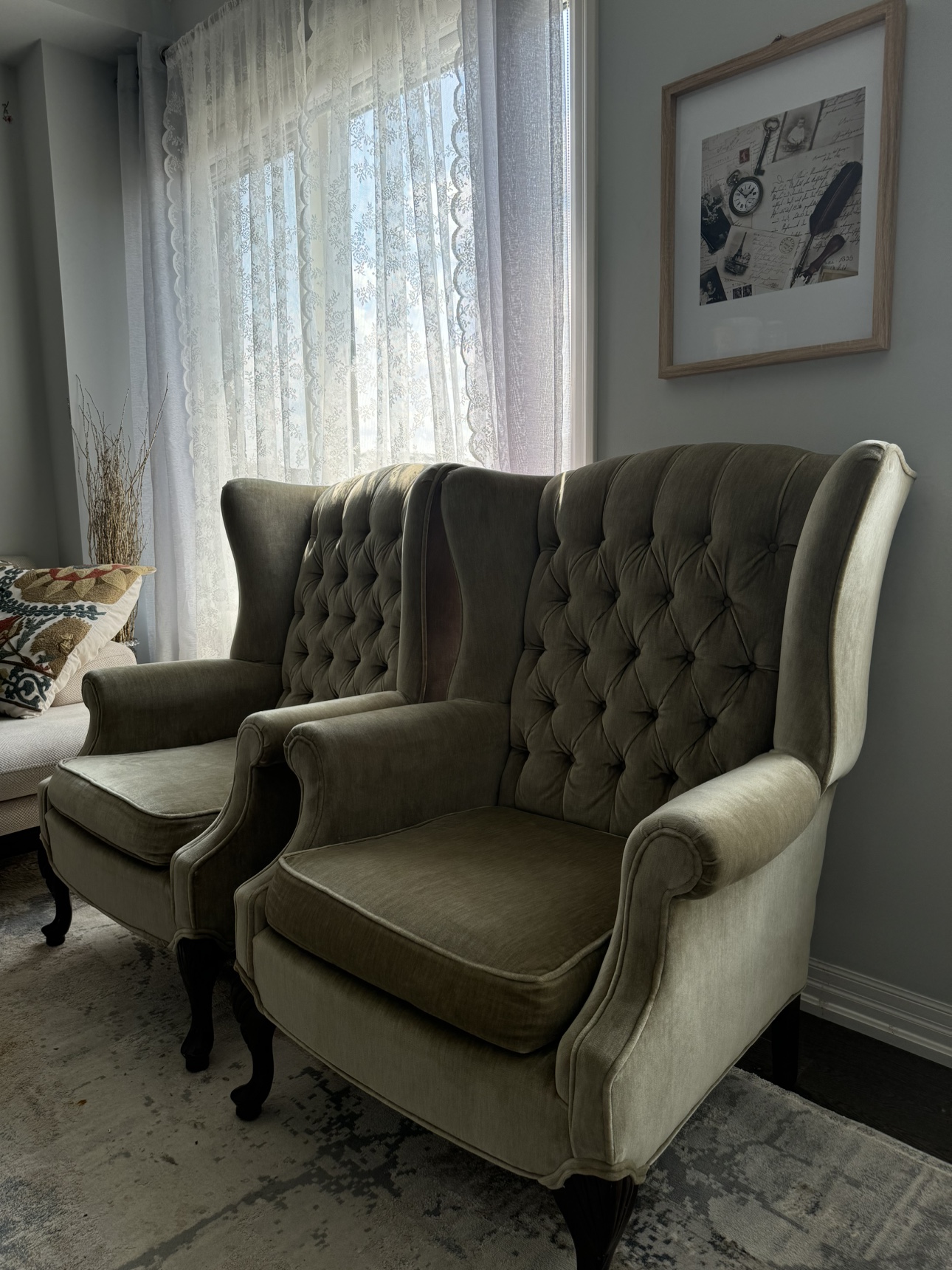 Pair of wing chair like new condition
