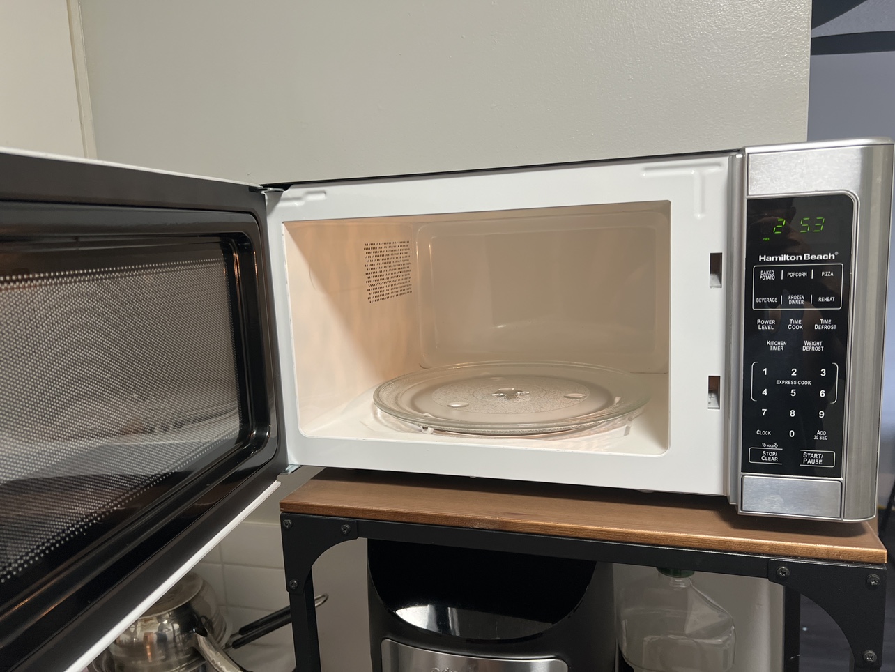 Microwave - photo 2