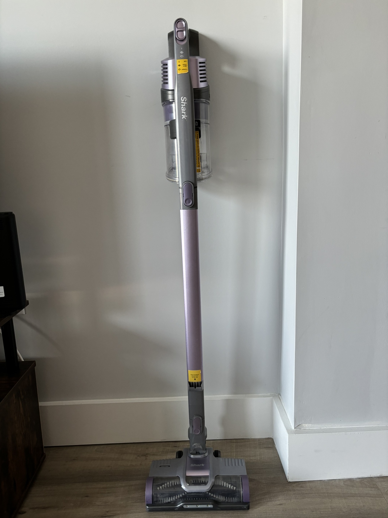 Shark cordless Vaccum Cleaner - photo 2