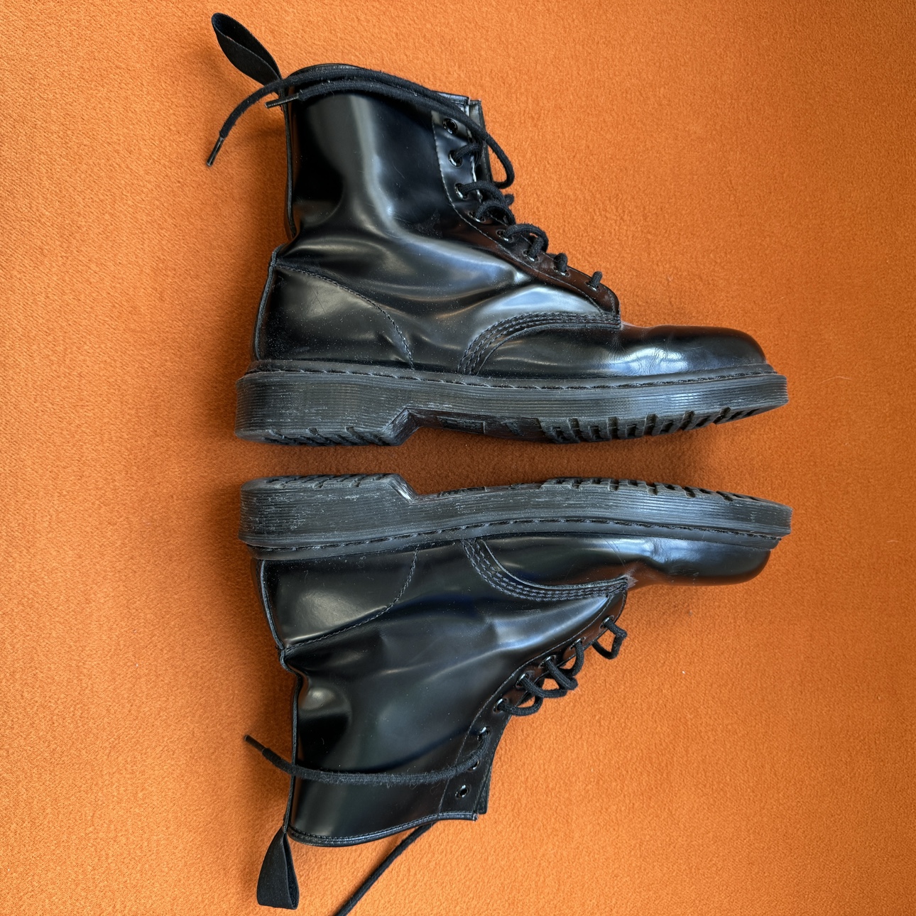 Dr. Martens black boots image indicator(6)