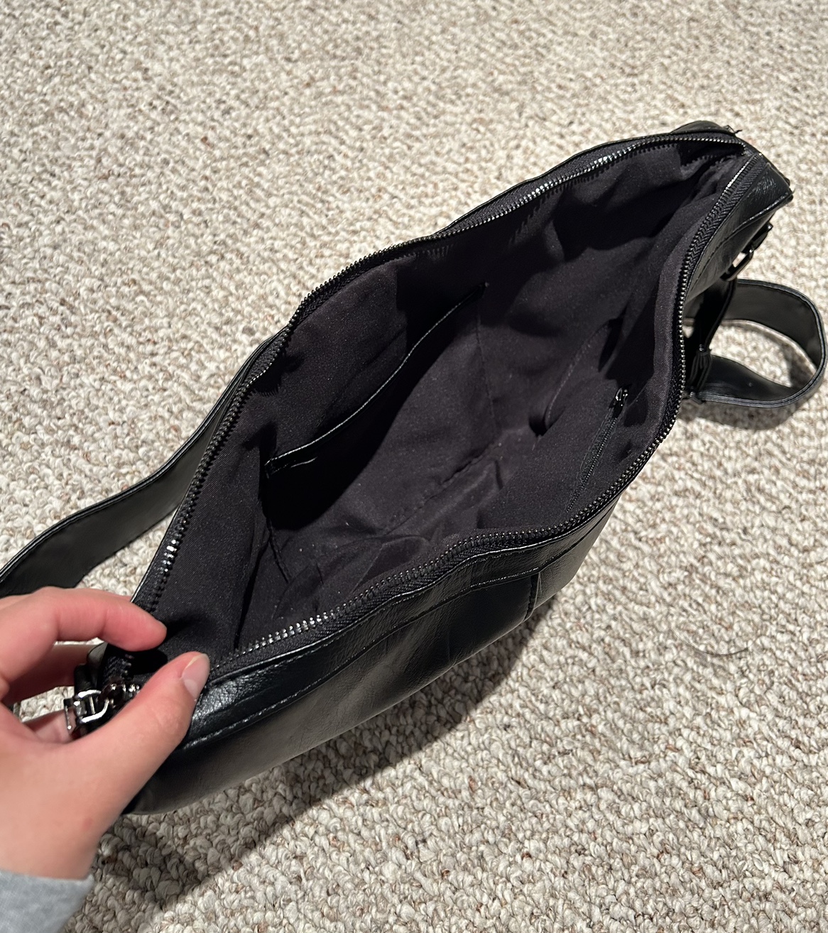 black leather cross bag - photo 2
