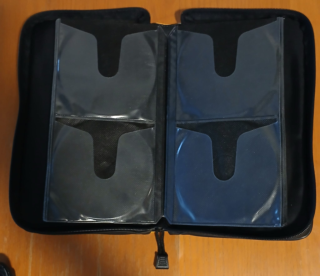 Case Logic 48 CD Carrying Case (excellent condition) image indicator(2)