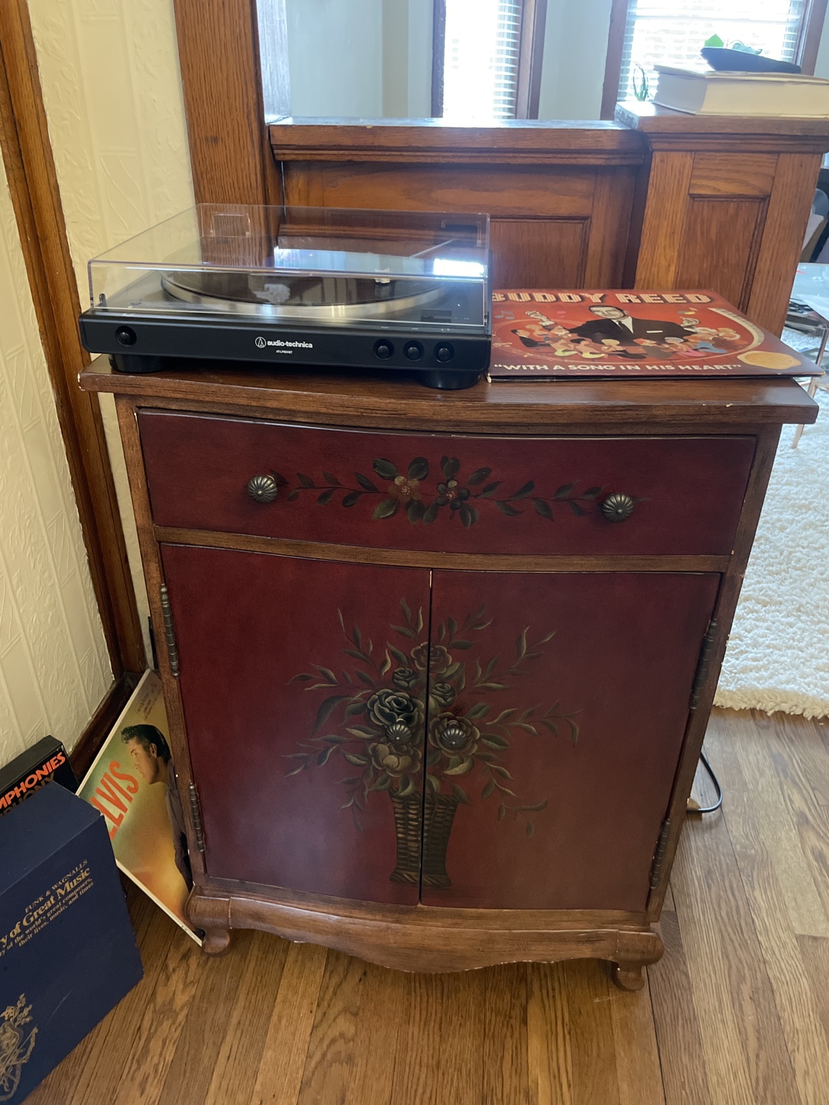 Small dresser
