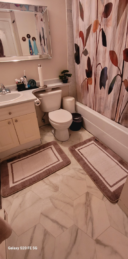 Bath Mat $5 both(reversible) - photo 4