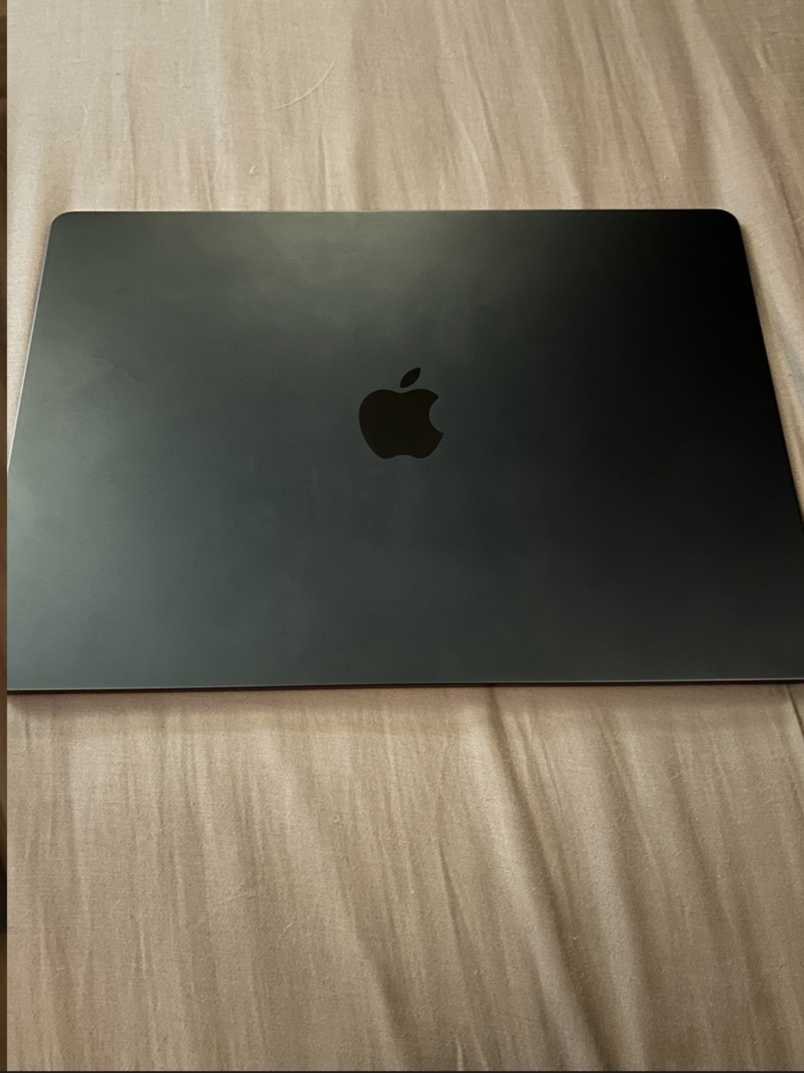 2023 Macbook Air 15” Like New!! - photo 2