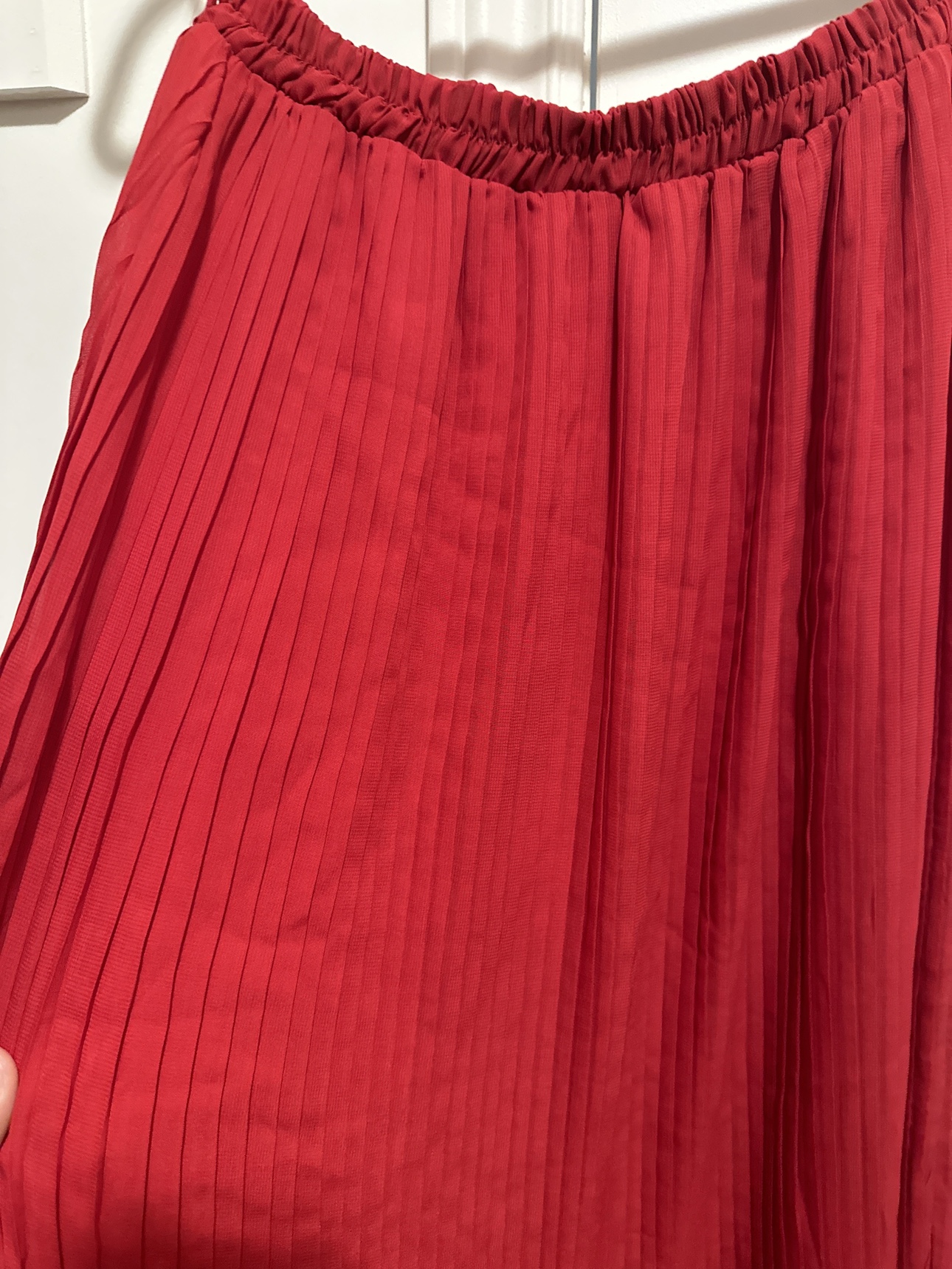 Beautiful mid length red skirt image indicator(3)