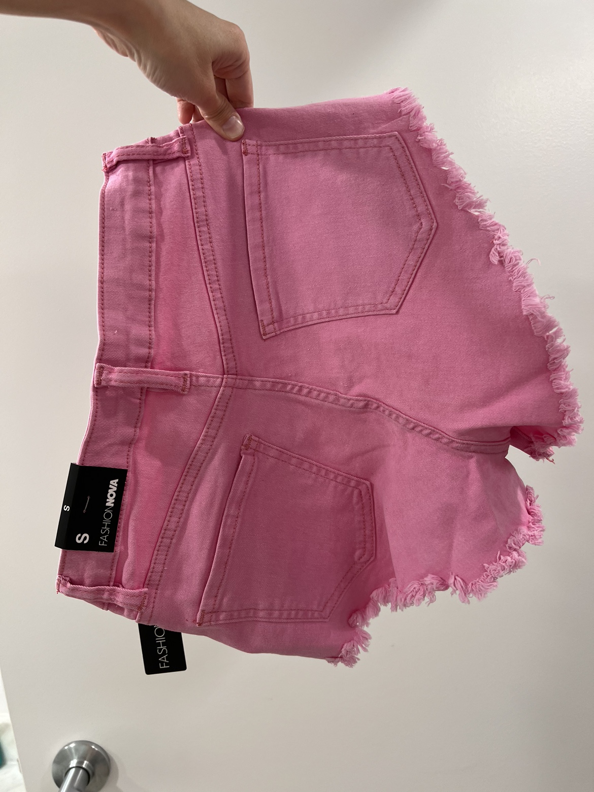 New pink shorts image indicator(3)