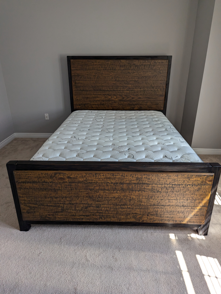 Bed Queen size + 7 pieces set - Ashley