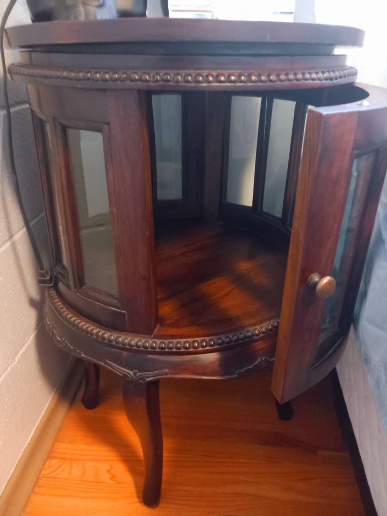 Mahogany Tea Cabinet with Tray Top - photo 2