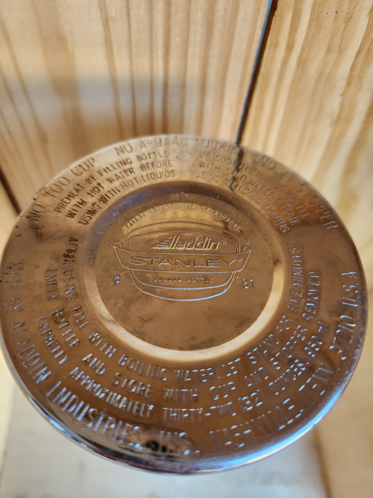 Vintage Stanley (Aladdin) vaccuum Thermos image indicator(2)